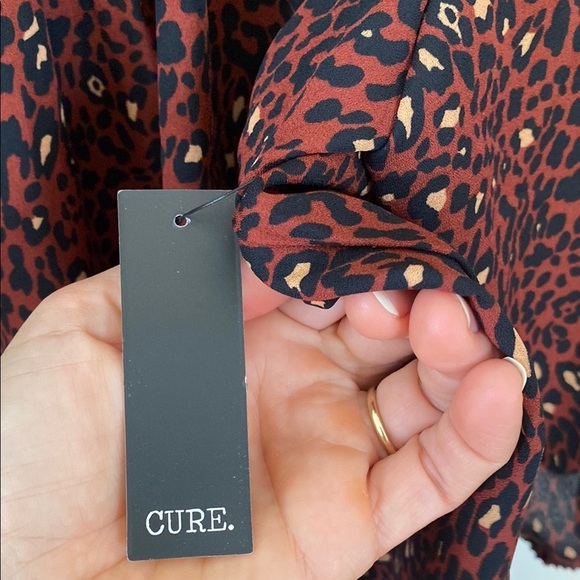 Cure New With Tags Rust Leopard Print Blouse With Sheer Mesh Crochet Neckline - Picture 7 of 15